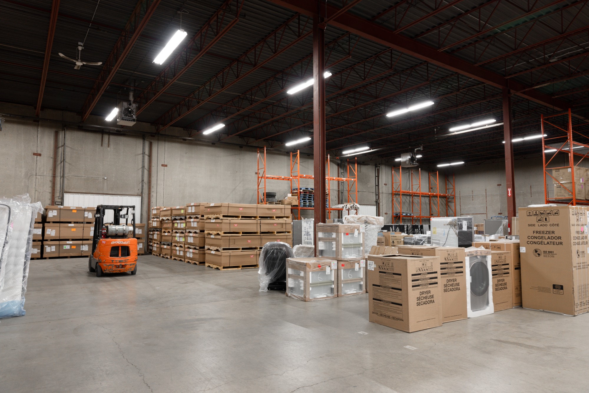 Commercial Warehousing, Distribution, and Third-Party Logistics (3PL),  Winnipeg, Manitoba, Rolly's Transfer Moving and Storage